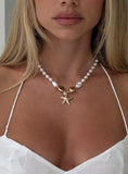 Splashy Star Pendant Necklace Gold