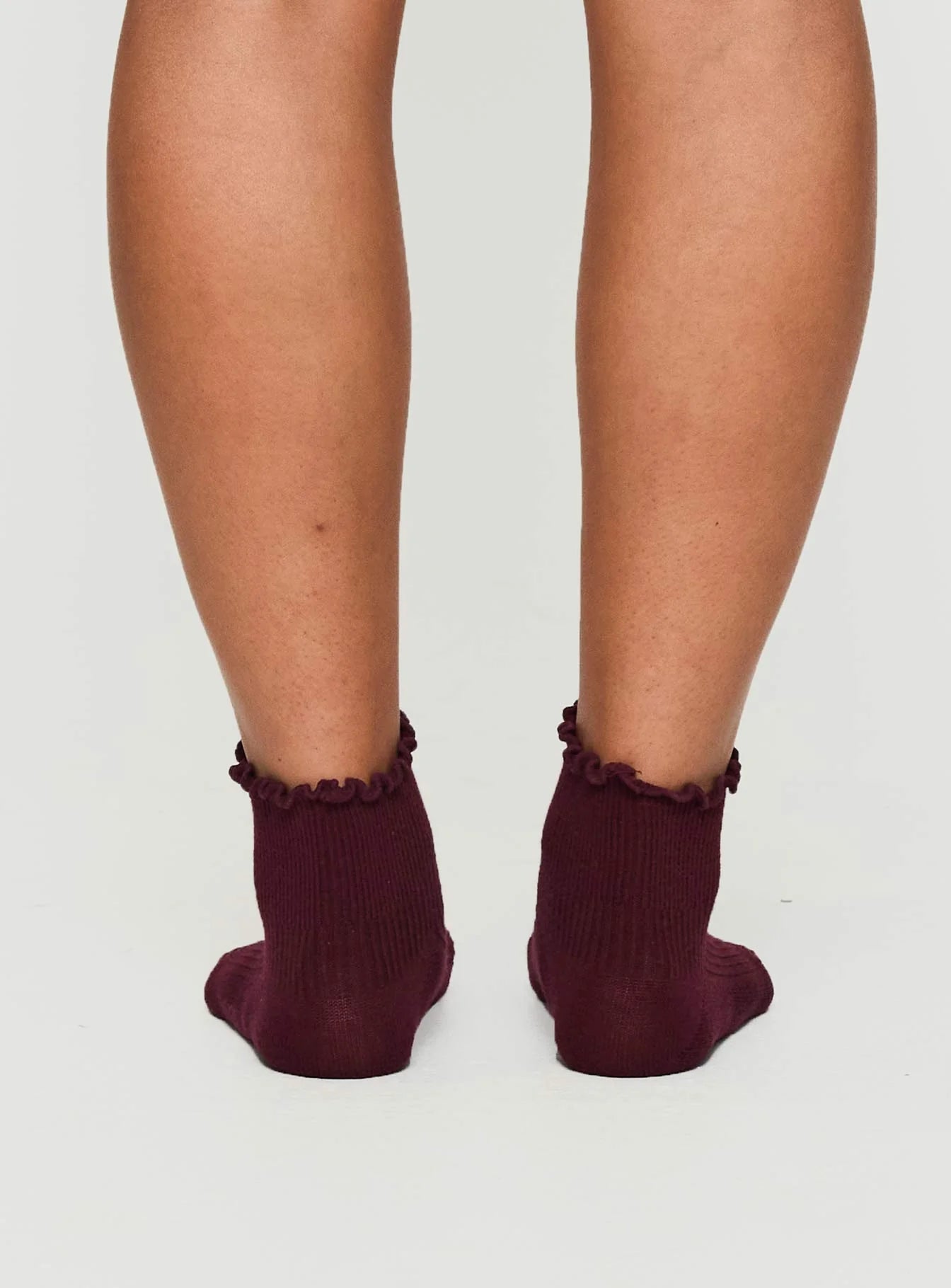 Ribbed Ruffle Socks Burgundy