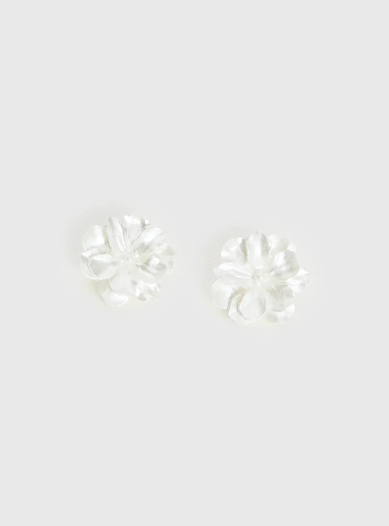 Livvy Floral Stud Earrings White