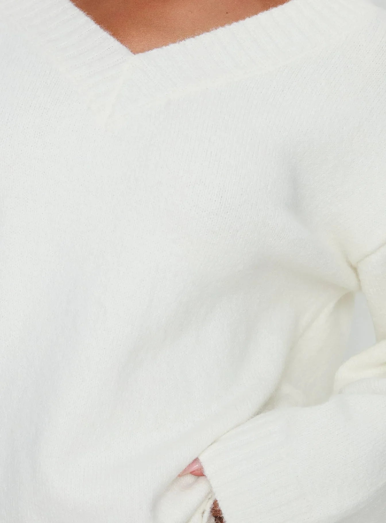 Kaileigh V Neck Knit Sweater Cream