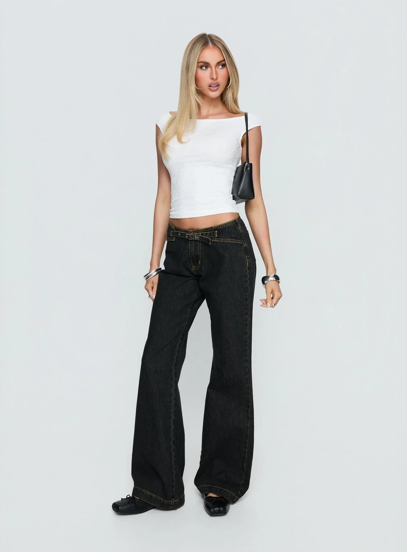Slow Ride Mid Rise Bootleg Belted Jeans Grunge Wash