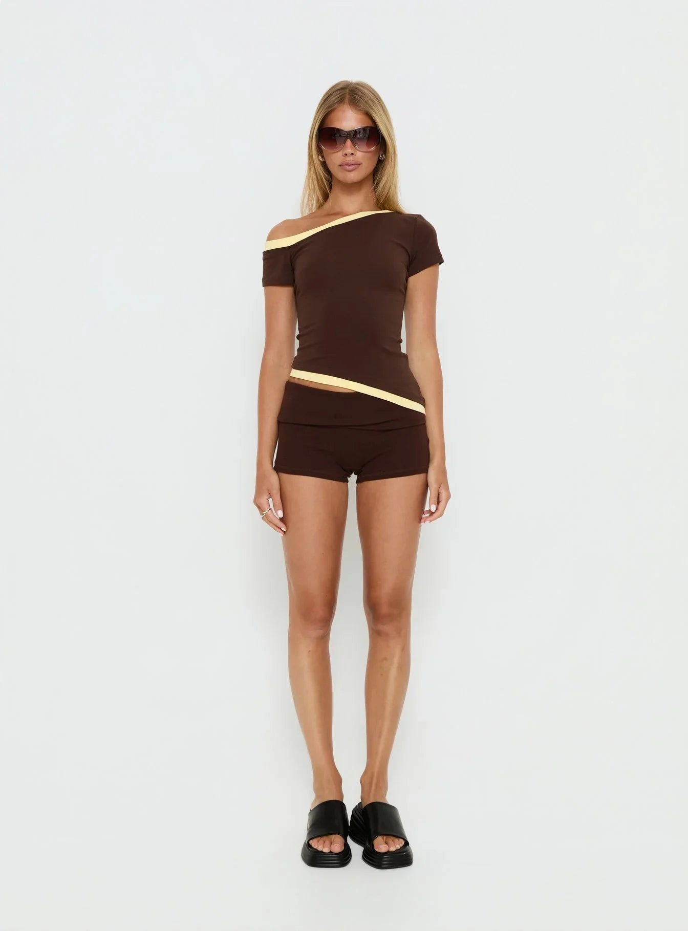 Eustace Off Shoulder Asymmetrical Top Brown / Yellow
