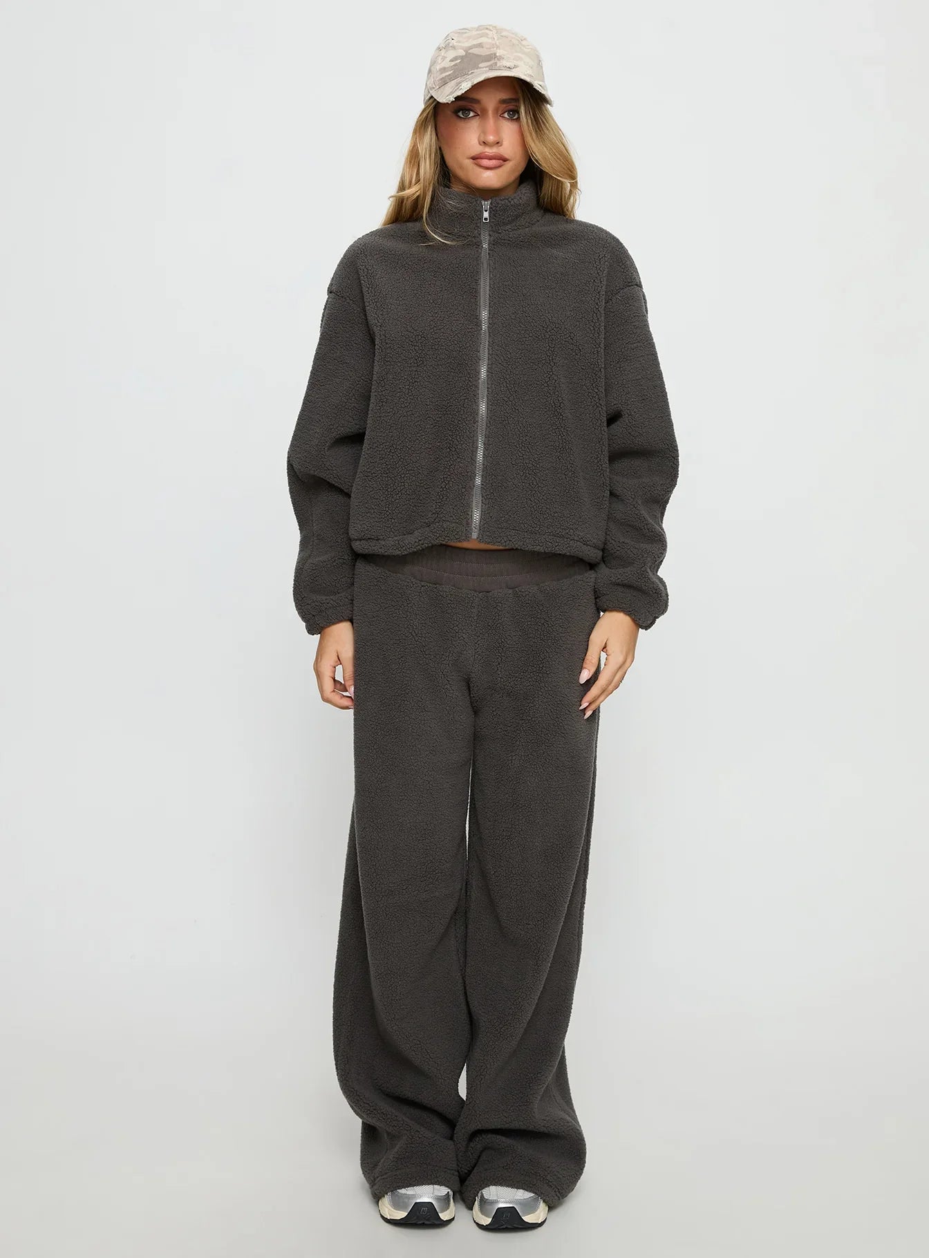 Siberia Fleece Zip Up Jumper Charcoal