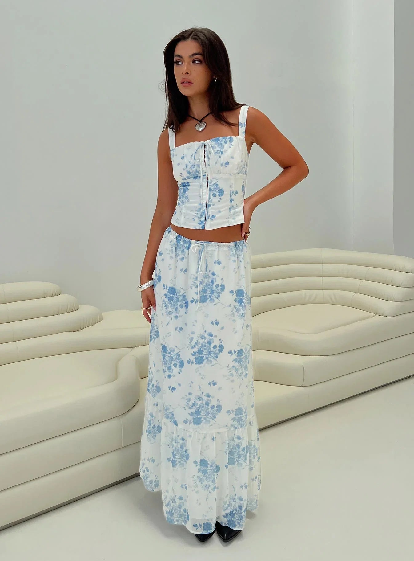 Modern Girl Top White Blue