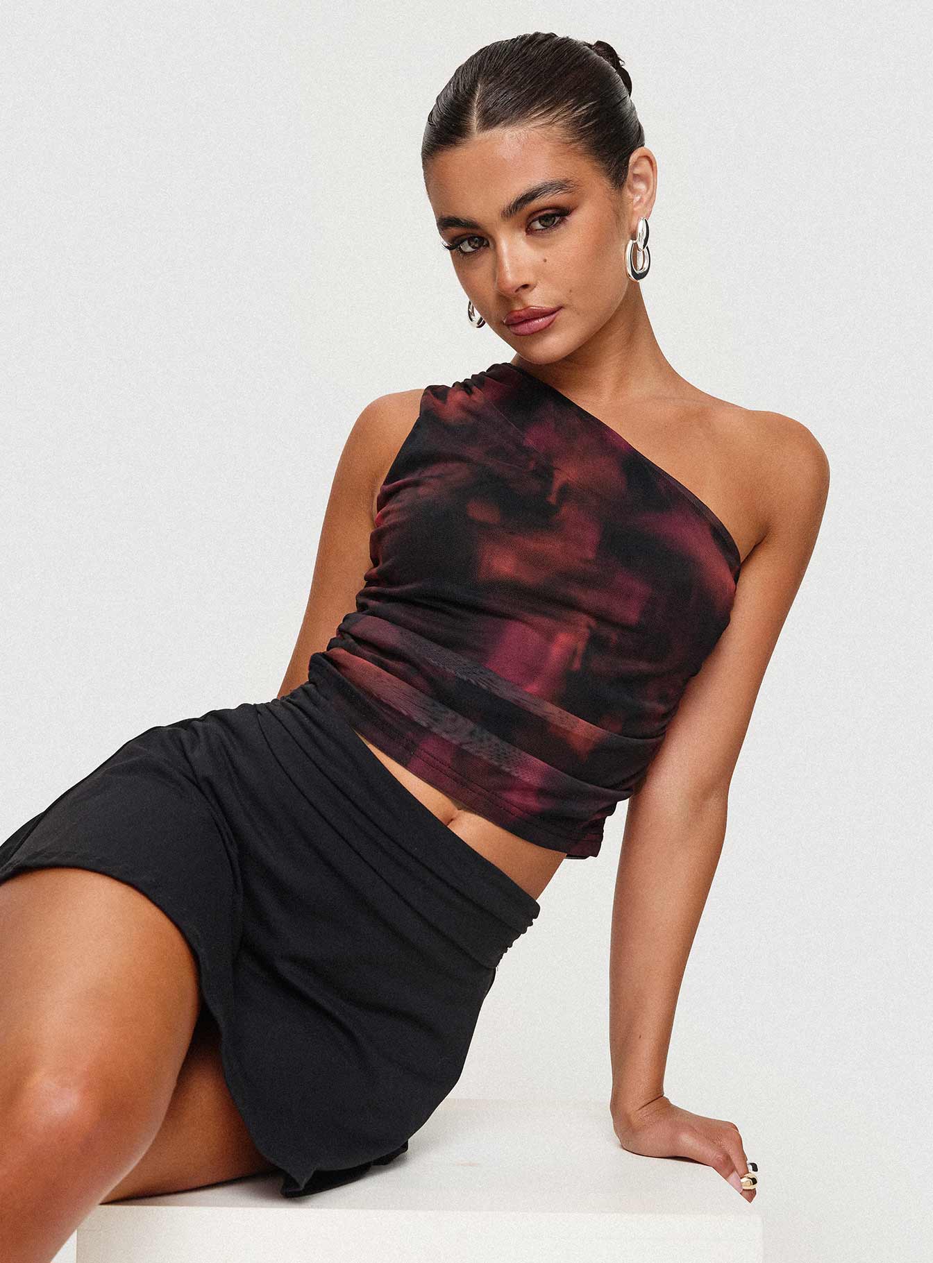 Annem One Shoulder Top Black Red