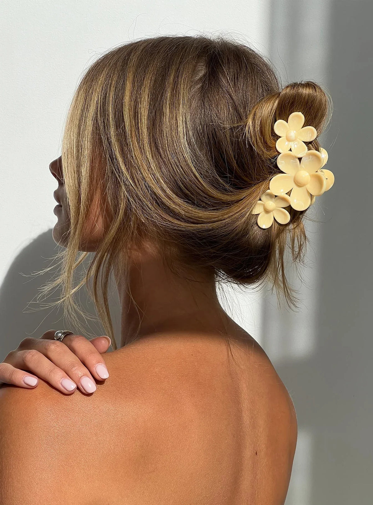 Devinn Floral Claw Clip Yellow