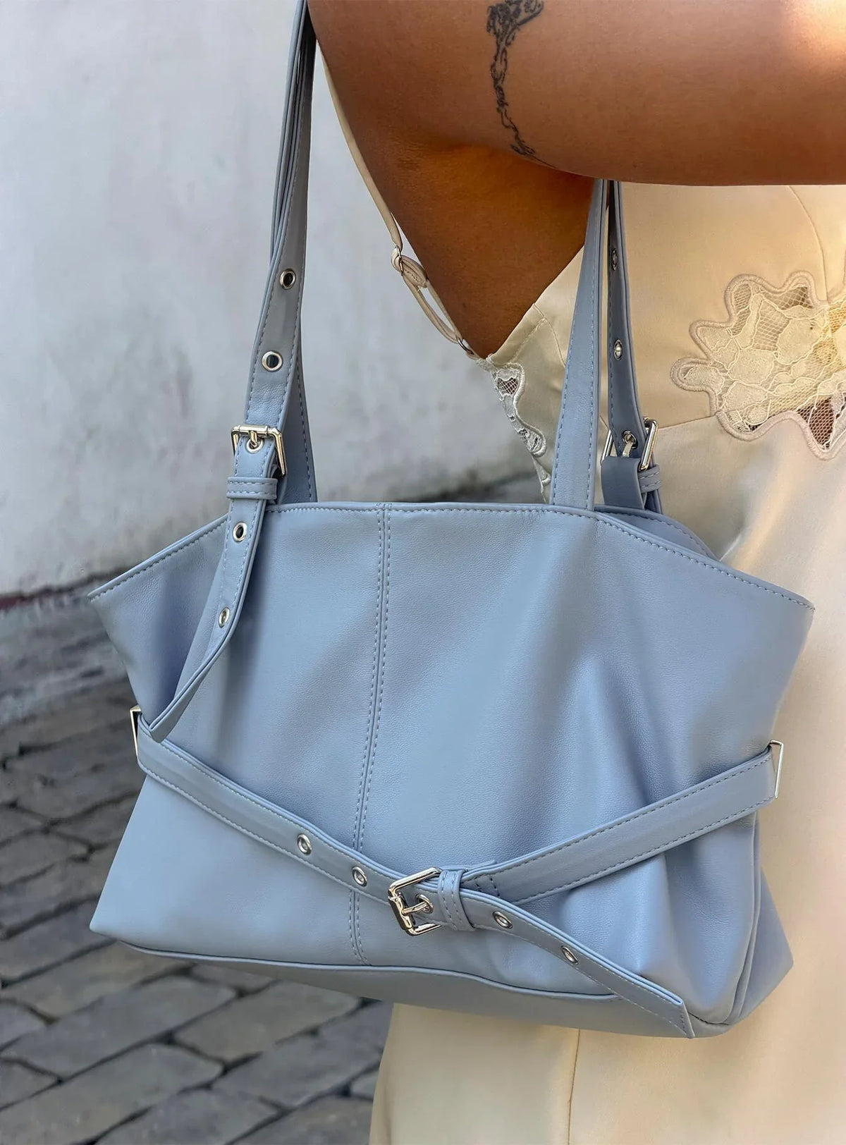 Sabyna Buckle Shoulder Bag Blue