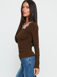 Double Back Floral Cut Out Long Sleeve Top Chocolate / Pink