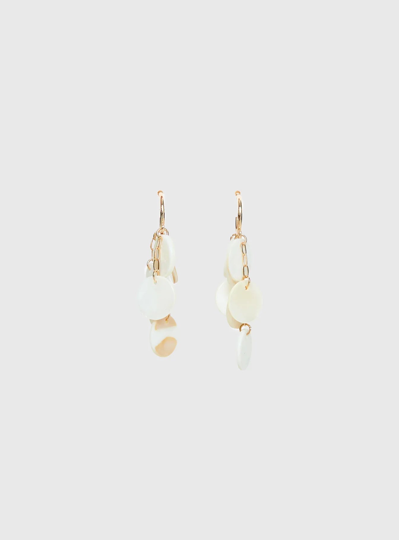 Elizabette Shell Earrings White