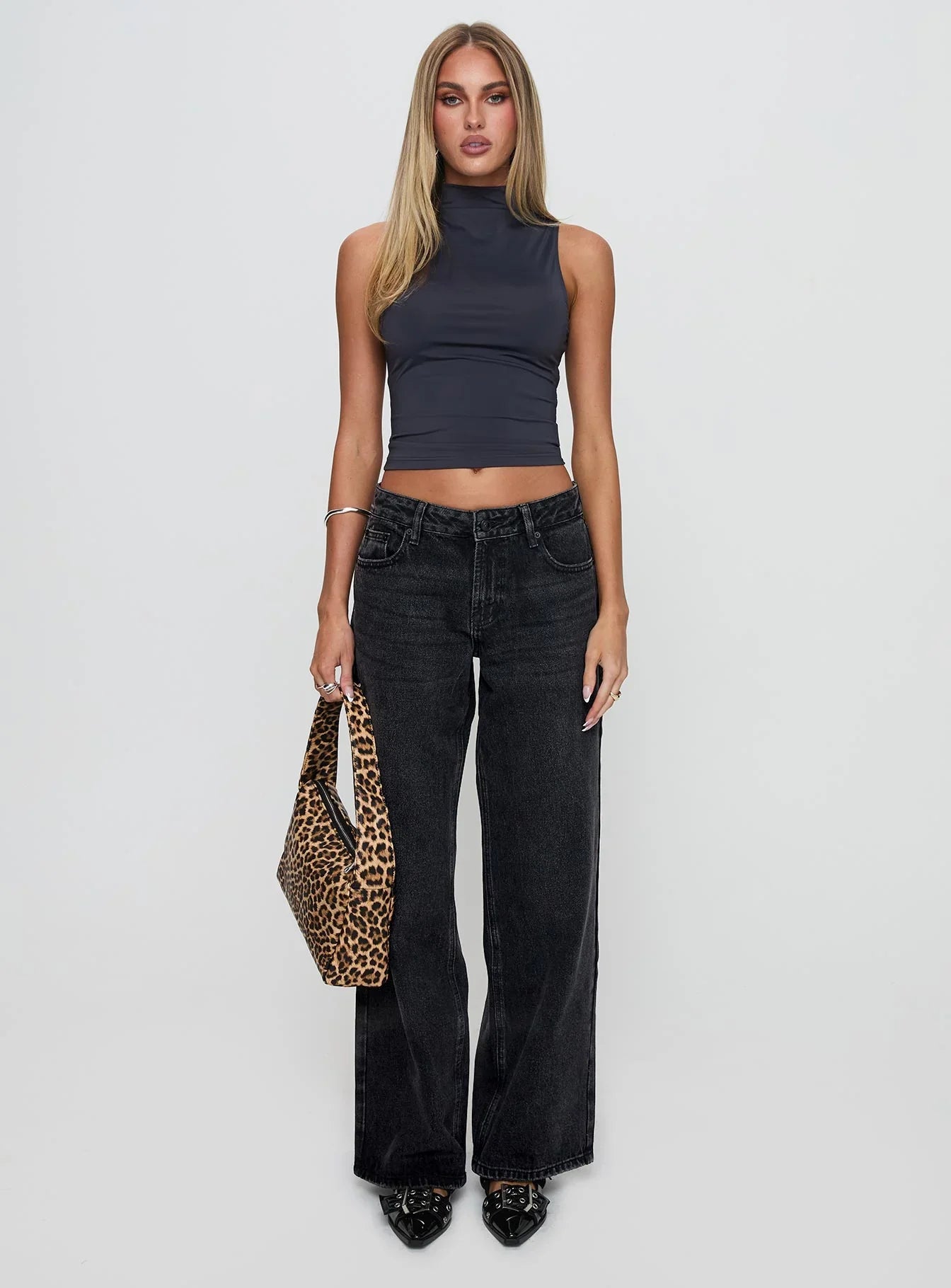 Serenitia Mid Rise Straight Leg Jeans Washed Black Petite