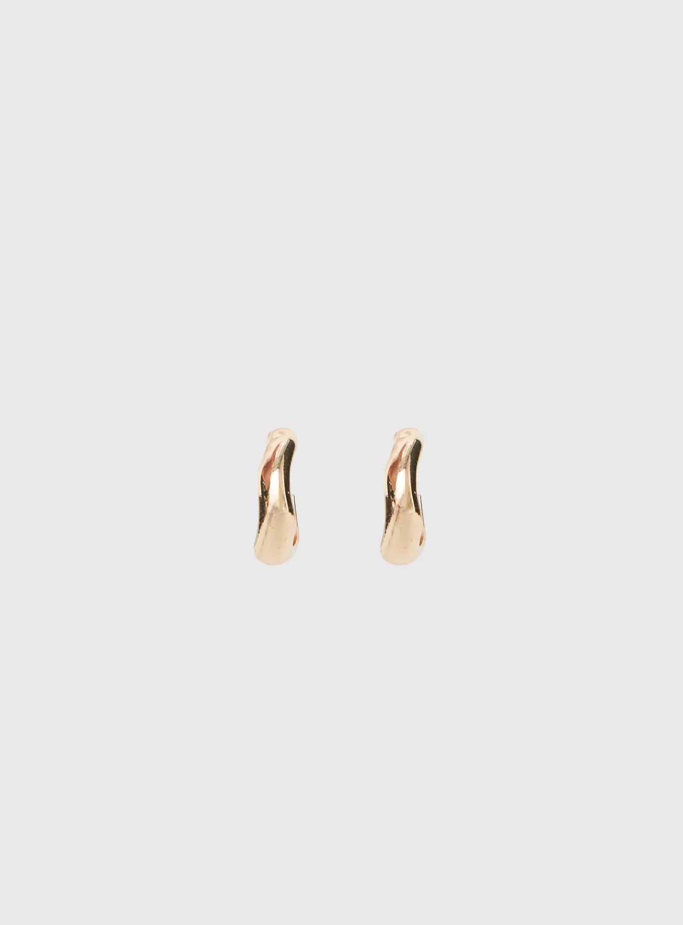 Orellia Ear Cuff Gold