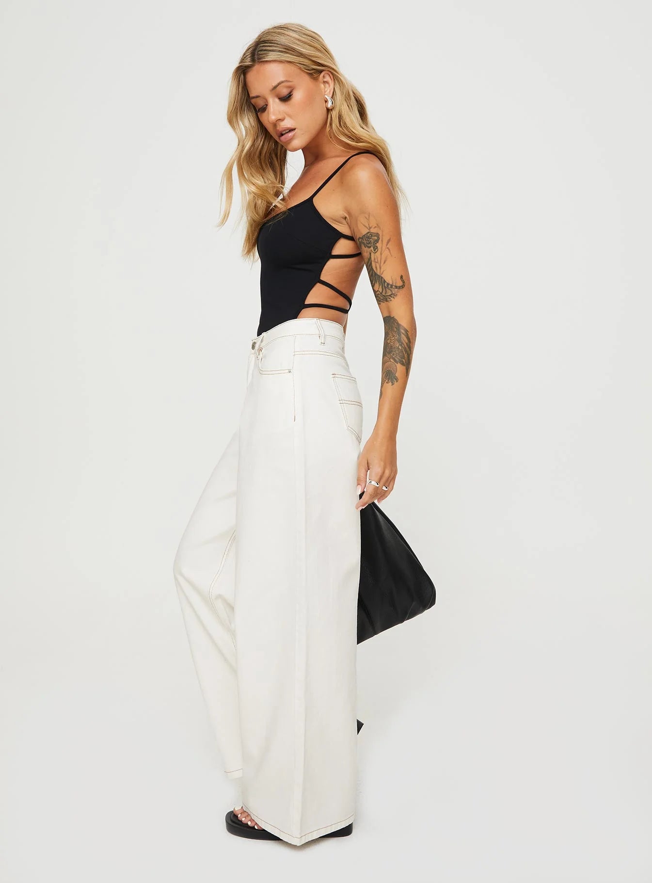 Naylor Mid Rise Wide Leg Jeans Cream Petite