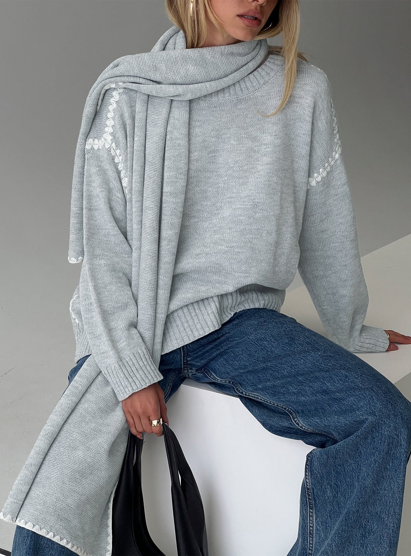 Keriana Contrast Stitch Knit Sweater Grey White