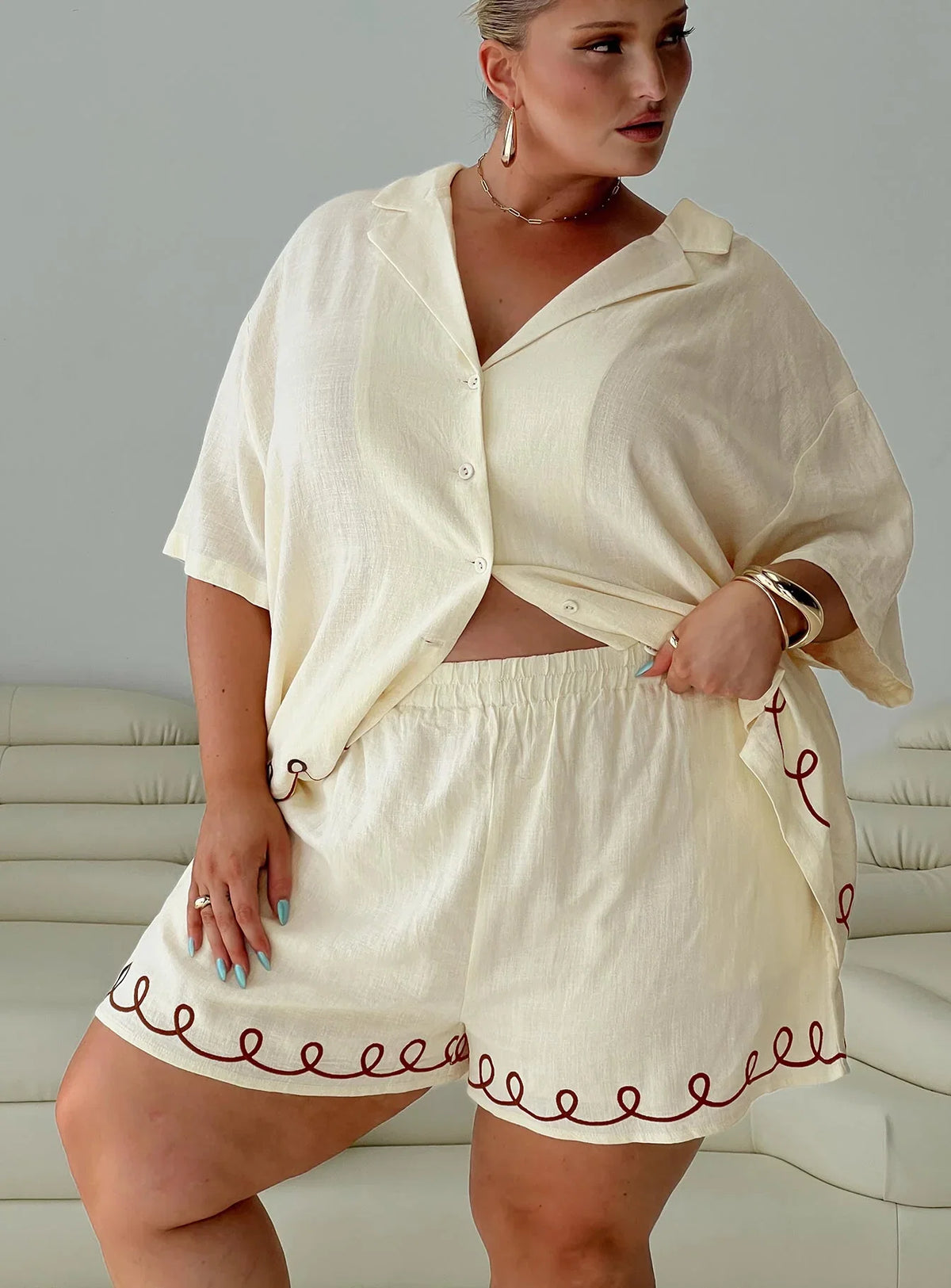 Jamari Linen Blend Shorts Cream Brown Curve