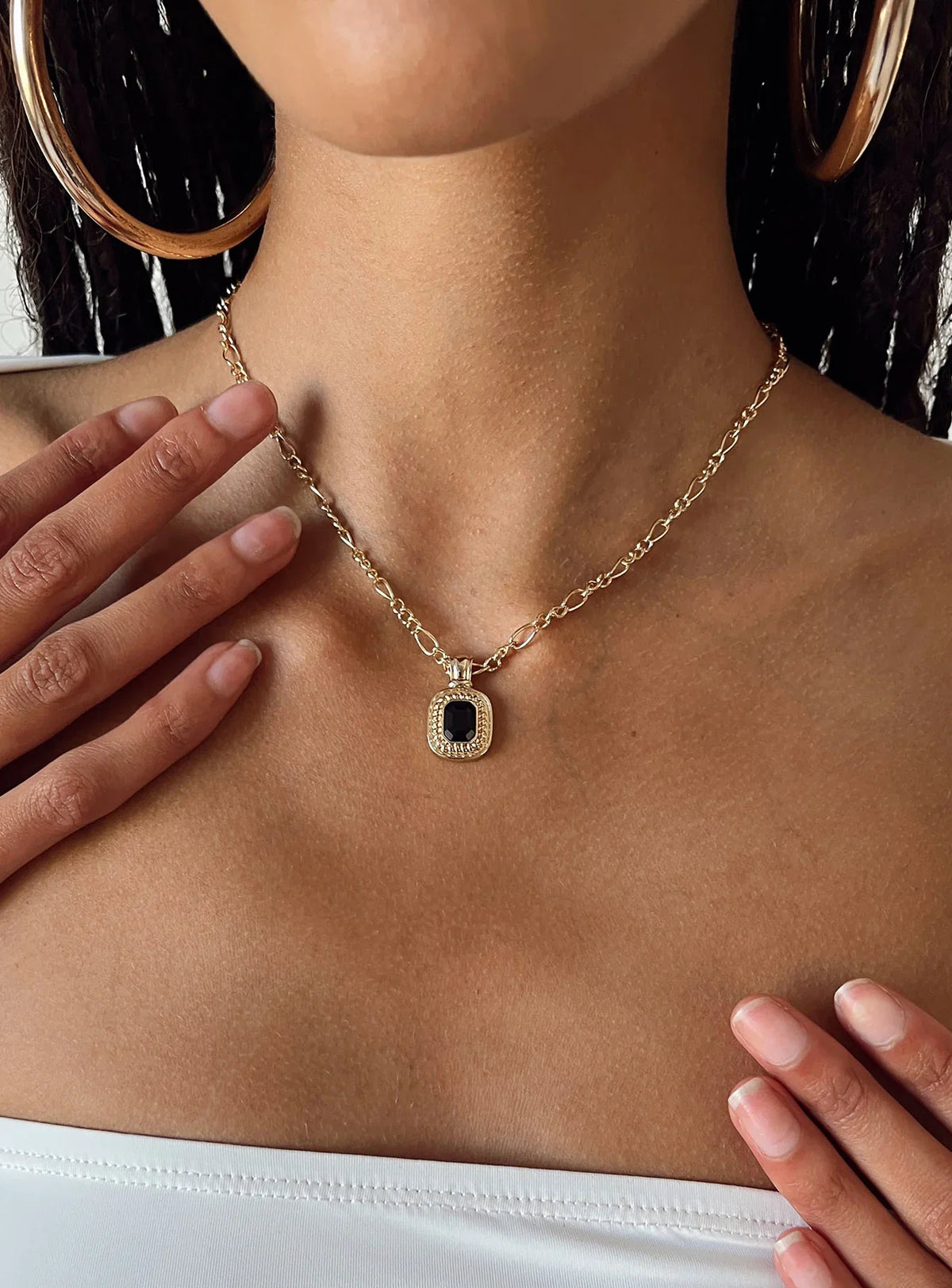 Setton Pendant Necklace Gold Black