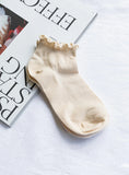 Ribbed Ruffle Socks Cream