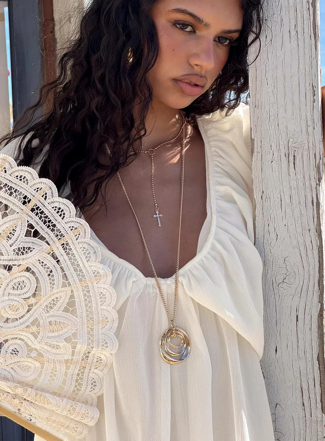 Arienne Y Necklace Gold