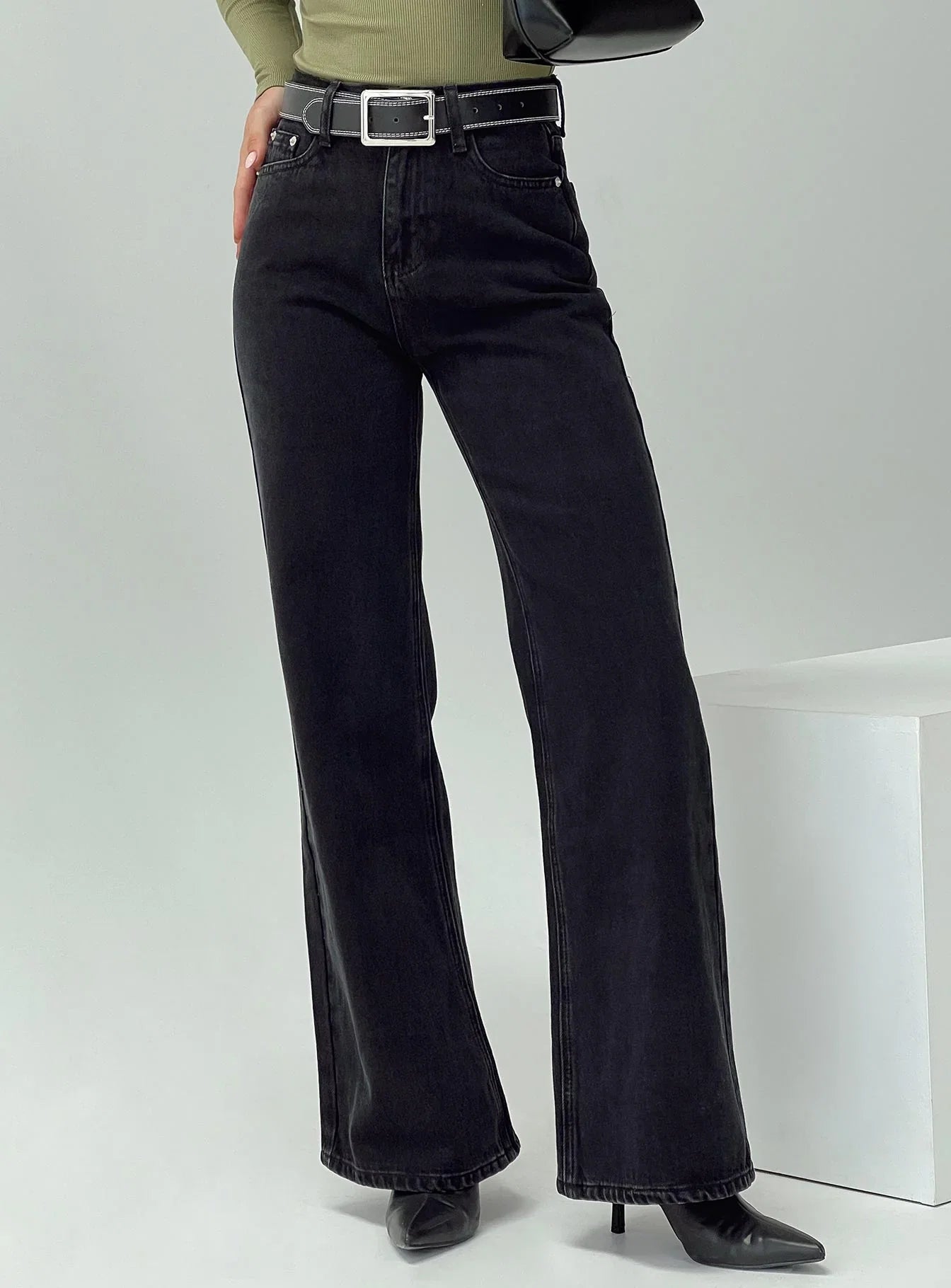Maple Mid Rise Flare Washed Black