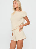 Unrivaled Wide Neck Set Cream