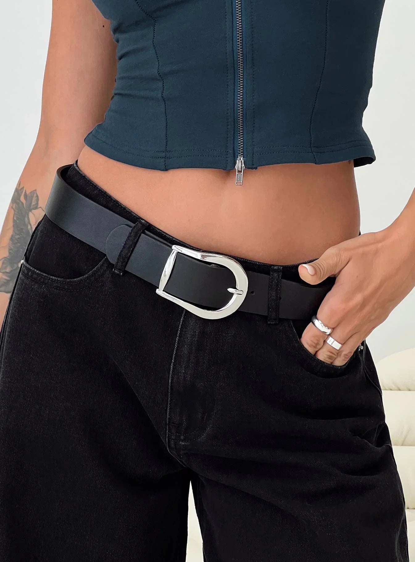 Breslin Belt Black Silver