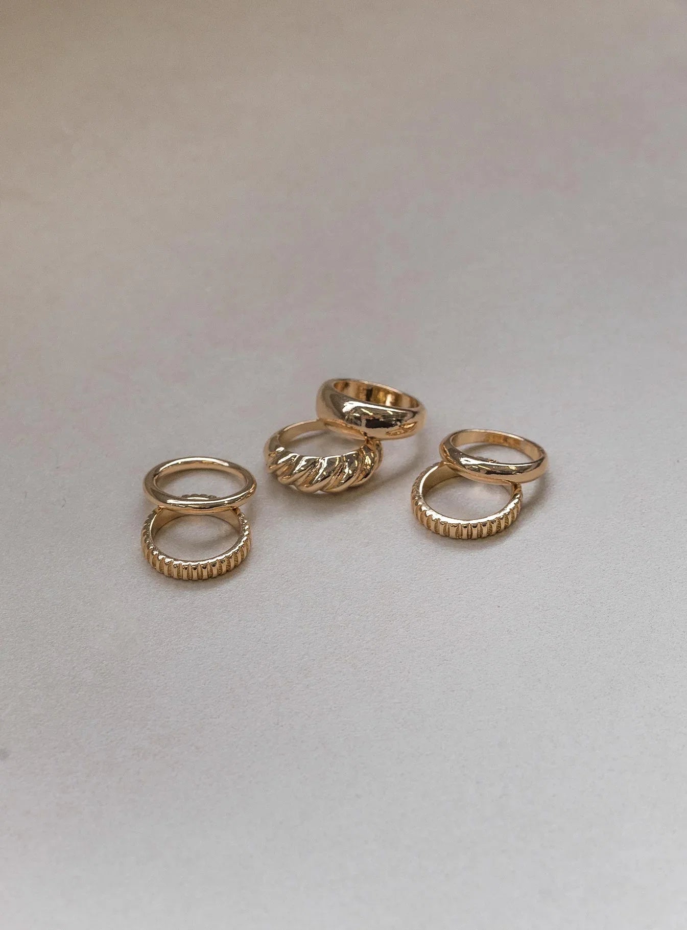 Stables Ring Pack Gold