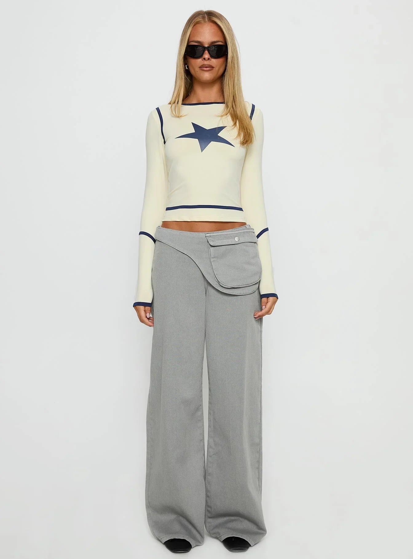 Starshot Long Sleeve Graphic Top Cream