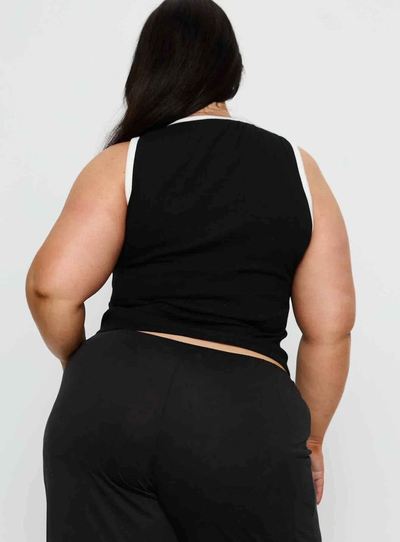 Baseline V Neck Rib Tank Top Black White Curve