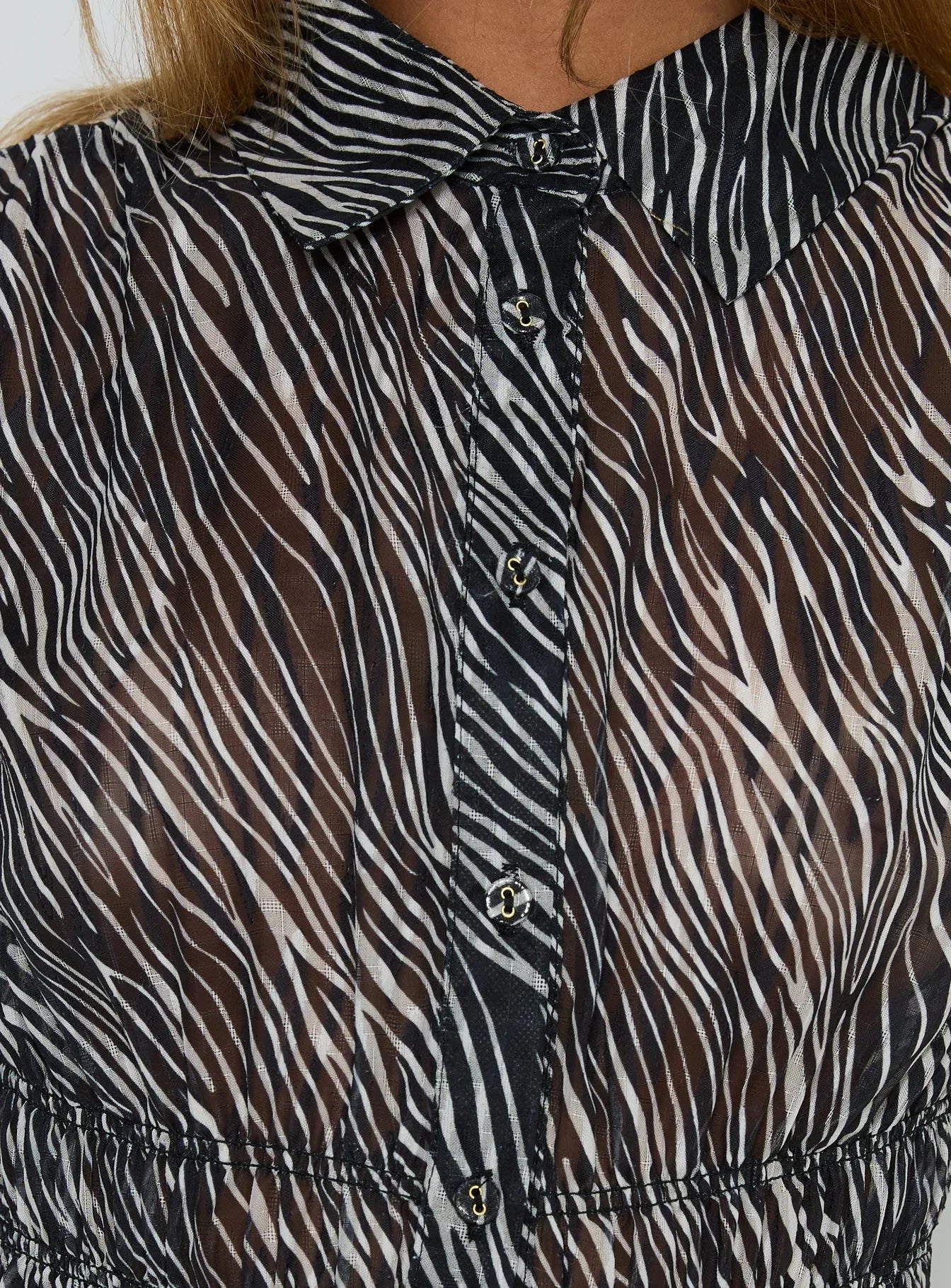 Bexlee Collared Chiffon Ruched Top Animal