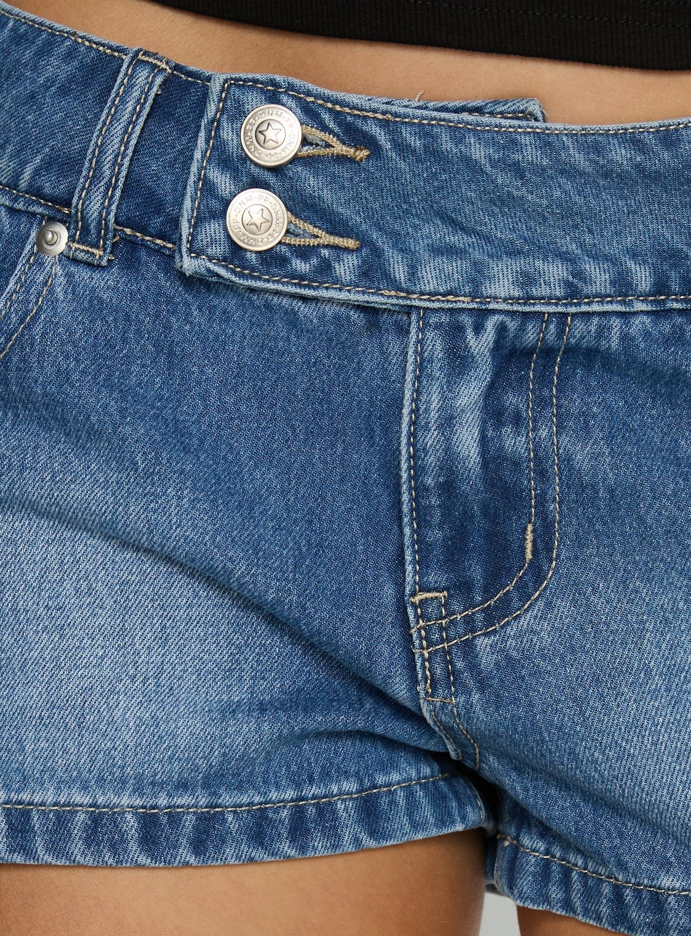 Cruiza Low Rise Micro Denim Short Mid Blue Wash