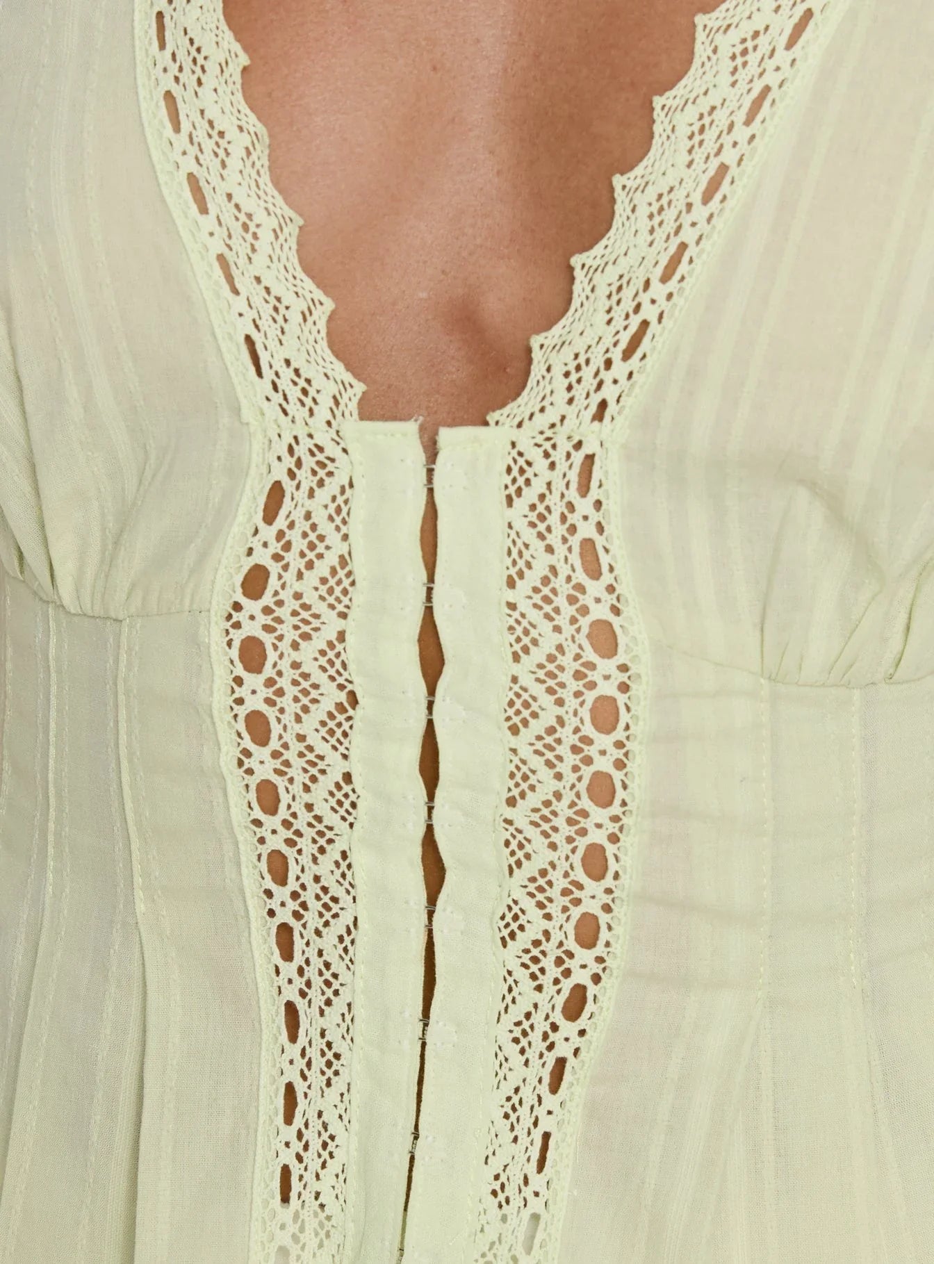 Zaylenna Lace Pleated Top Sage